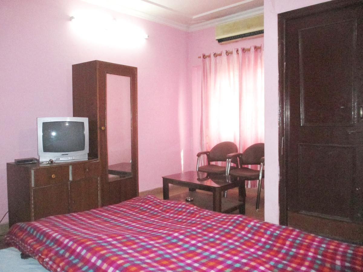 Hotel Shiv Palace 데라둔 외부 사진